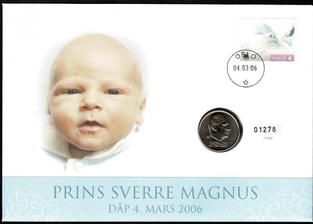 Mynt: Usirkulert 10-krone 2006, utgitt av NB.
Frimerker: Anledningsfrimerke for fødsel og dåp - utgitt i 2006.
Stempel: Oslo, 04.03.2006, dagen da pris Sverre Magnus ble døpt.
Opplag: 15.000 Stk. // Bakark medfølger.
