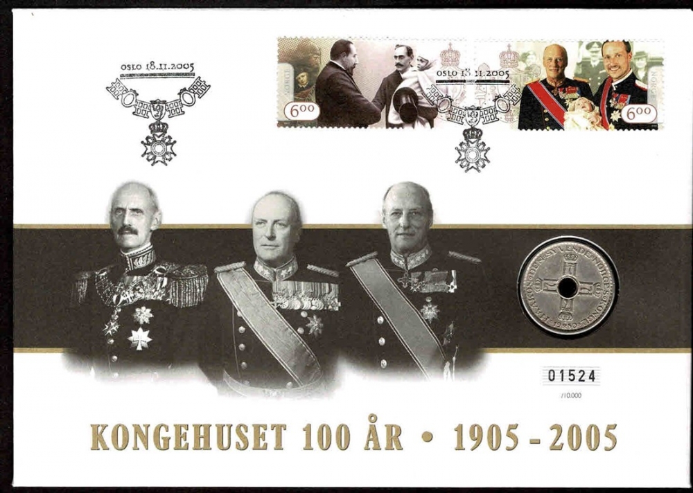 Mynt: 1-krone med hull fra perioden 1925-1951.
Frimerker: 2 jubileumsfrimerker utgitt til markeringen av Kongehusets 100-års jubileum. 
Stempel: Oslo, 18.11.2005, på frimerkenes utgivelsesdag.
Opplag: 10.000 Stk. // Bakark medfølger.