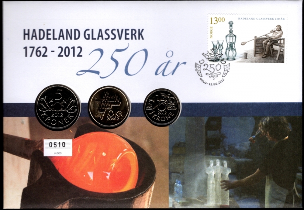 Mynt: 1 krone, 5 krone og 10 krone fra 2012
Frimerker: NK 1823
Stempel: Oslo, 18.05.2012.
Opplag: 4.000 Stk. // Bakark medfølger.